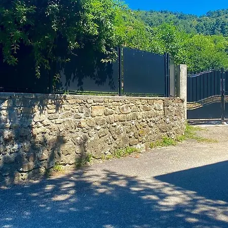 La Joannassiene, Maison Ardechoise De Caractere بيت للعطل